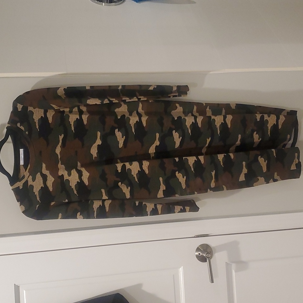 Zara camouflage midi body con dress